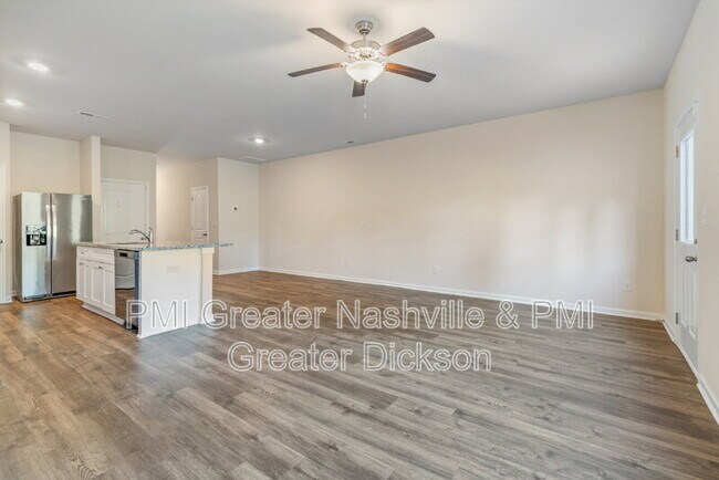 Building Photo - 305 Masters Way