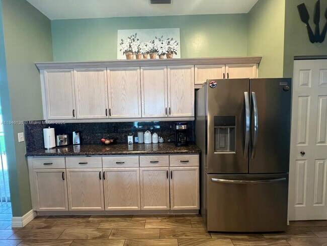 Building Photo - 6328 Hatteras Club Dr