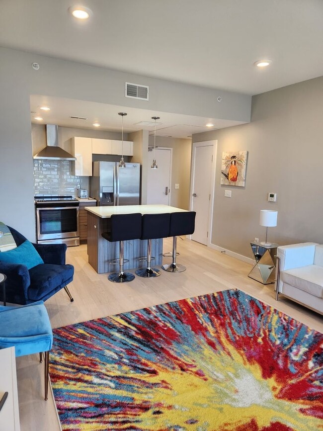 Building Photo - Luxury Bozeman Condo for Rent