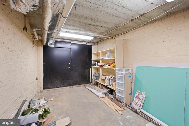 Building Photo - 249 11th St SE