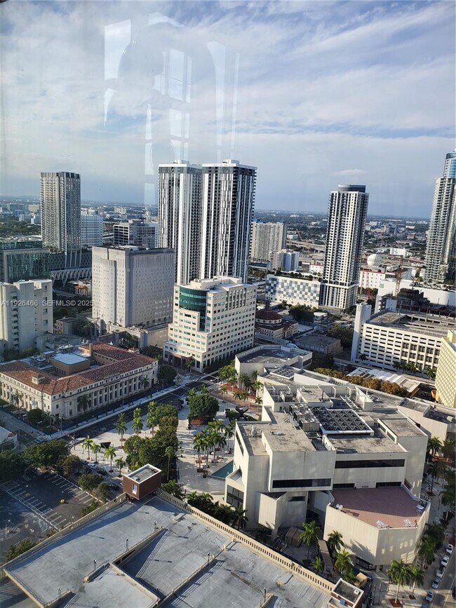 Building Photo - 133 NE 2nd Ave