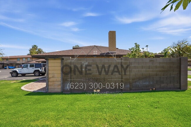 Building Photo - 1660 W Village Way