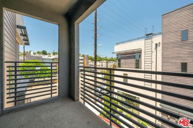 Building Photo - 4320 N Eagle Rock Blvd