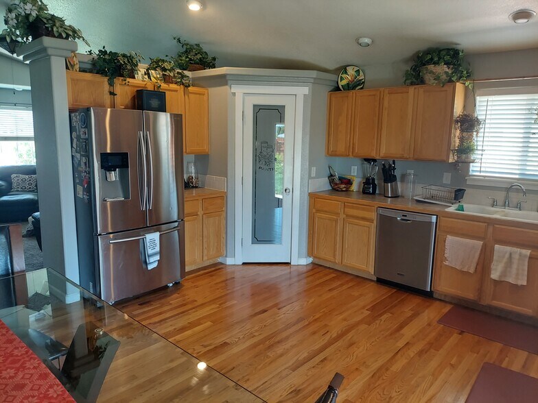 Building Photo - 4019 Maverick Ln