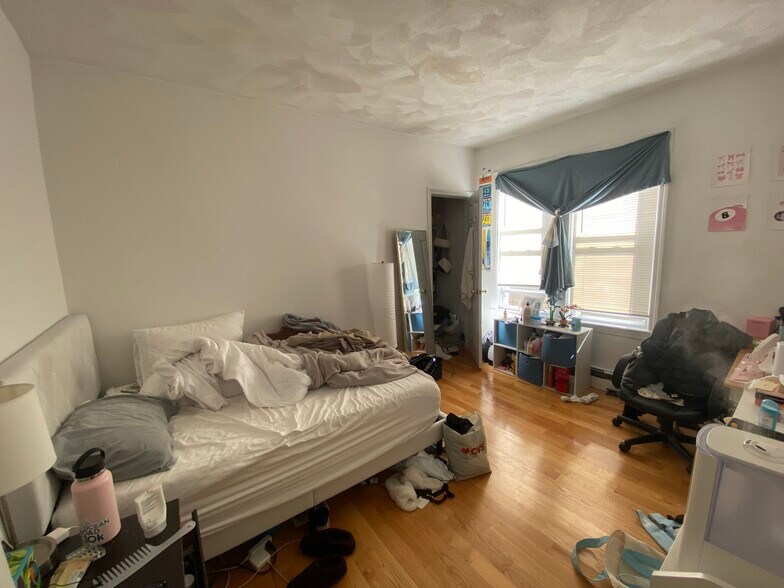 Building Photo - 58 Mansfield St