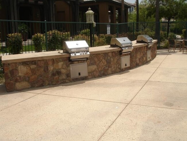 Building Photo - COMING SOON!  Mariposa  2 Bedroom Townhome...