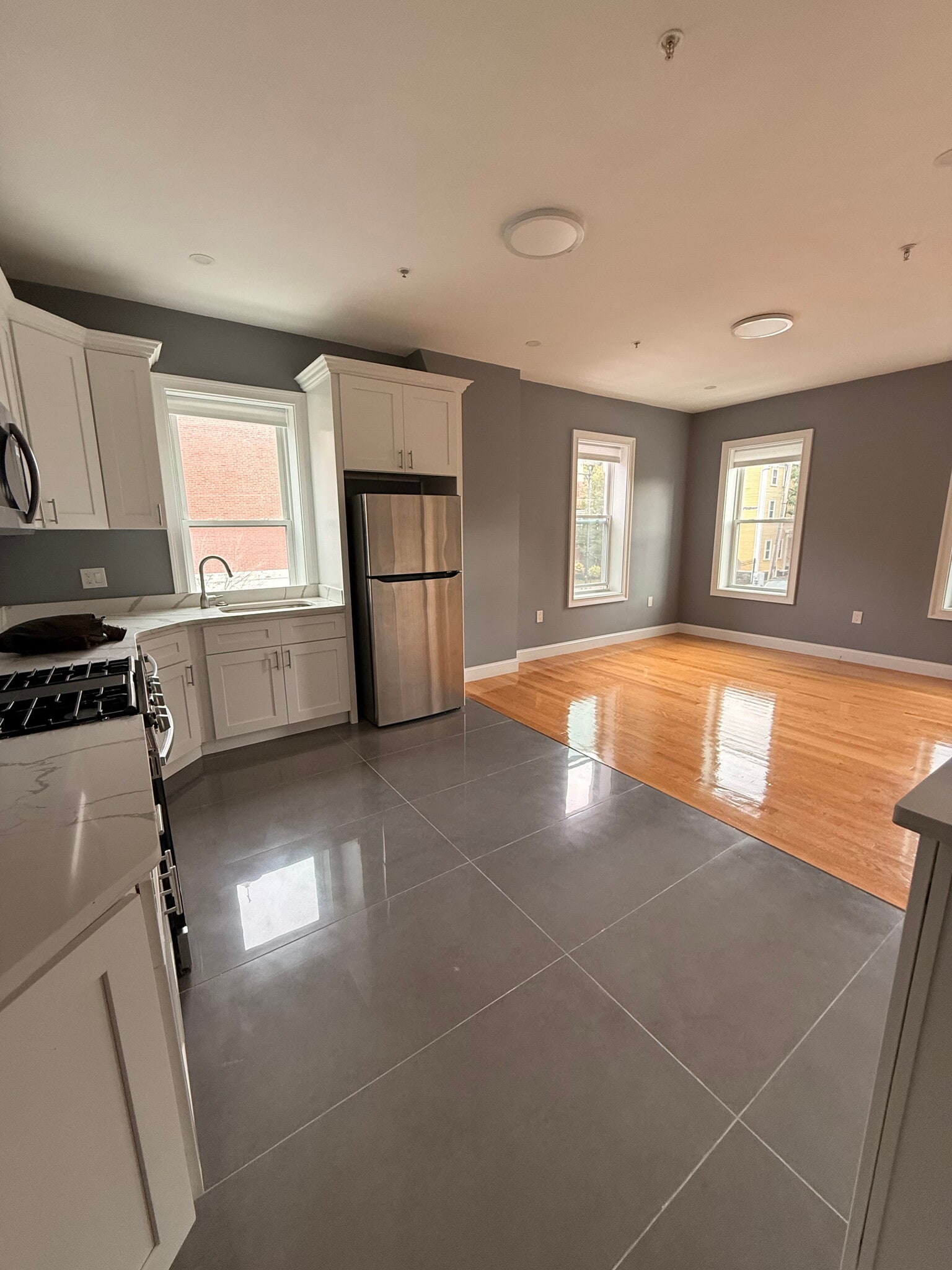 Building Photo - 339 Cambridge St