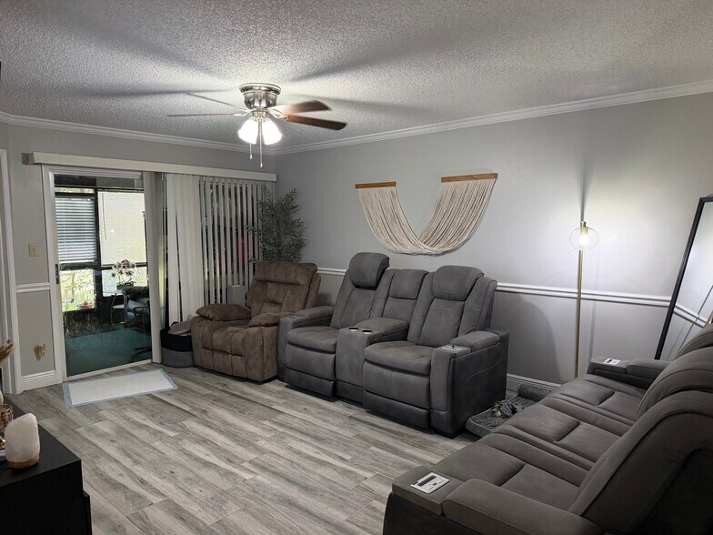 Building Photo - 14810 Par Club Cir