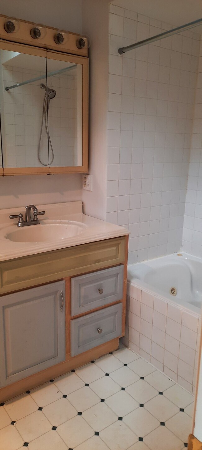 Building Photo - 1708 Sapphire Trail