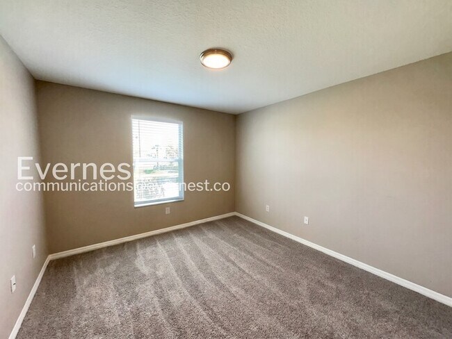 Building Photo - 11211 Flora Springs Dr