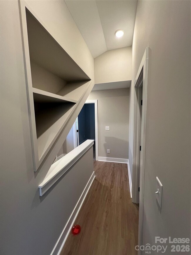 Building Photo - 412 N 4th St