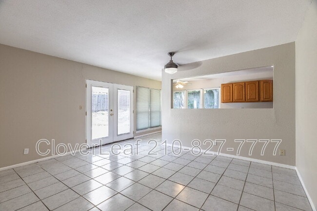 Building Photo - 8246 Phoenix Ave