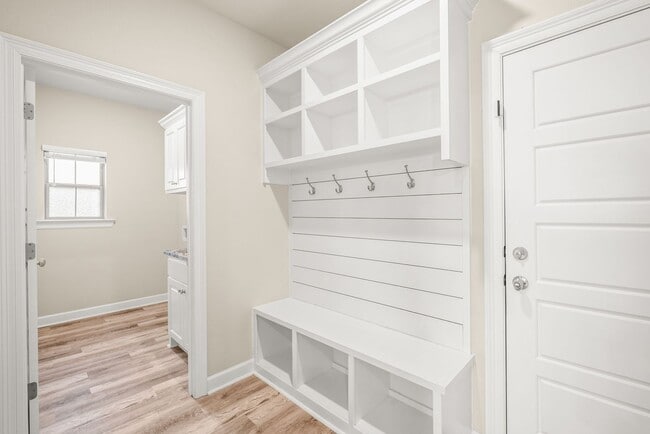 Building Photo - Stunning Sherwood Home in Quiet Cul-de-Sac | Modern Upgrades & Spacious Layout