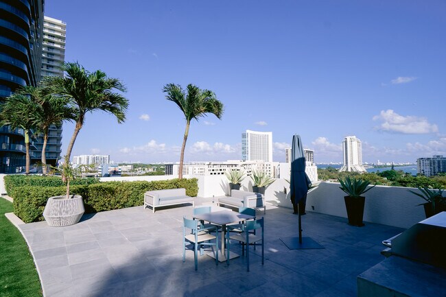 Rooftop Outdoor Kitchen / Grill - 3301 NE 1st Ave