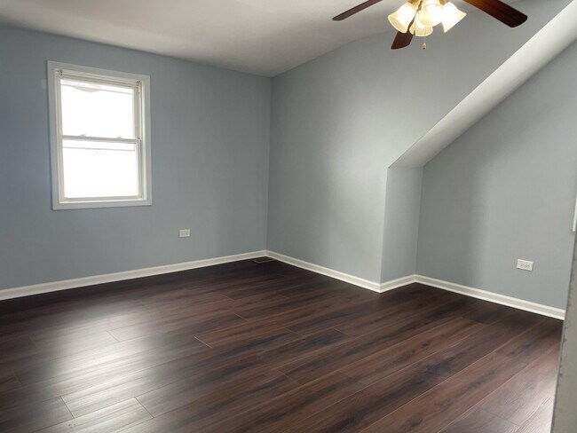 Building Photo - 9129 S Chappel Ave