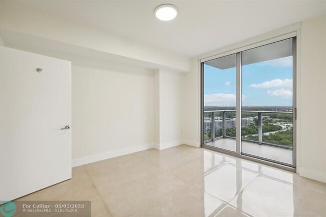 Building Photo - 16385 Biscayne Blvd