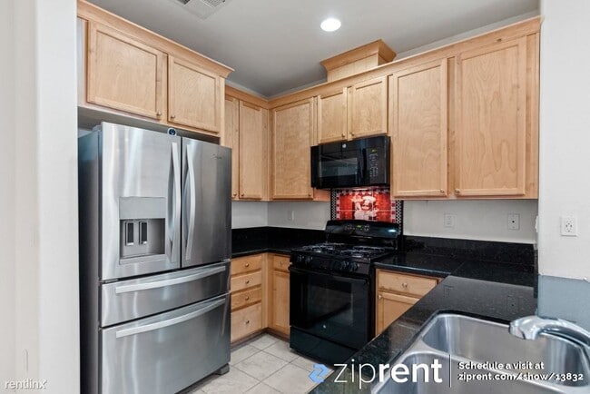 Building Photo - 3 br, 3 bath Condo - 311 Flinder Place, Sa...