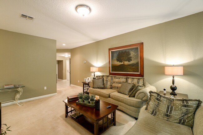 Building Photo - 5030 Maxon Terrace