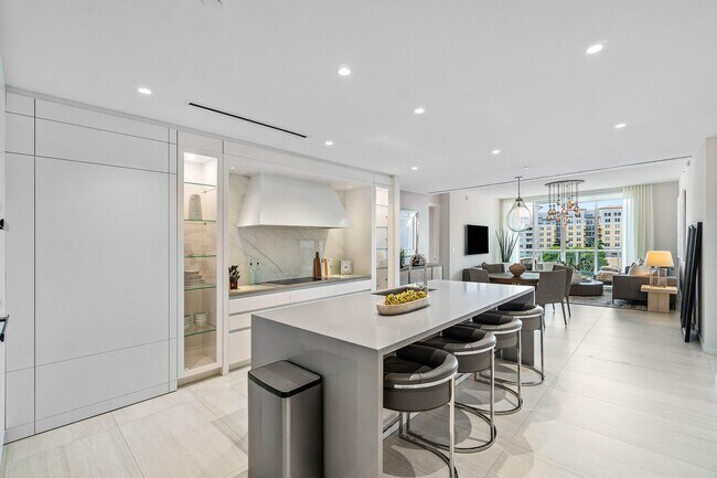 Building Photo - 200 SE Mizner Blvd