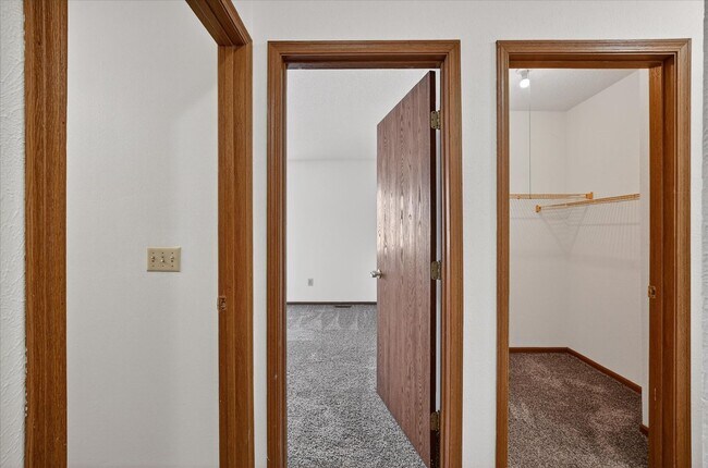 Building Photo - 2755-2761 Scarlet Oak