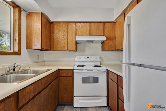 Building Photo - 1121 Latouche St