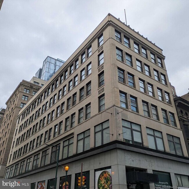 Building Photo - 1600 Chestnut St
