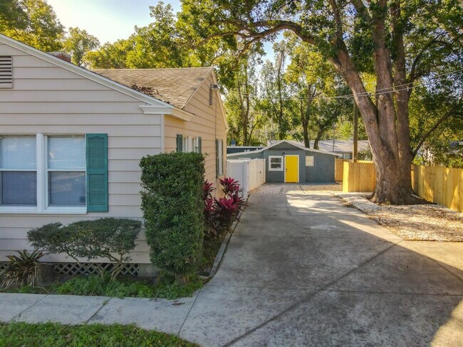 Building Photo - 2008 E Grant Ave