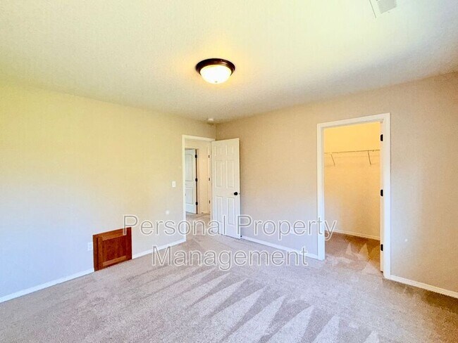 Building Photo - 3312 S 2nd Way