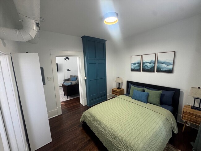 Building Photo - 1038 Ashland St