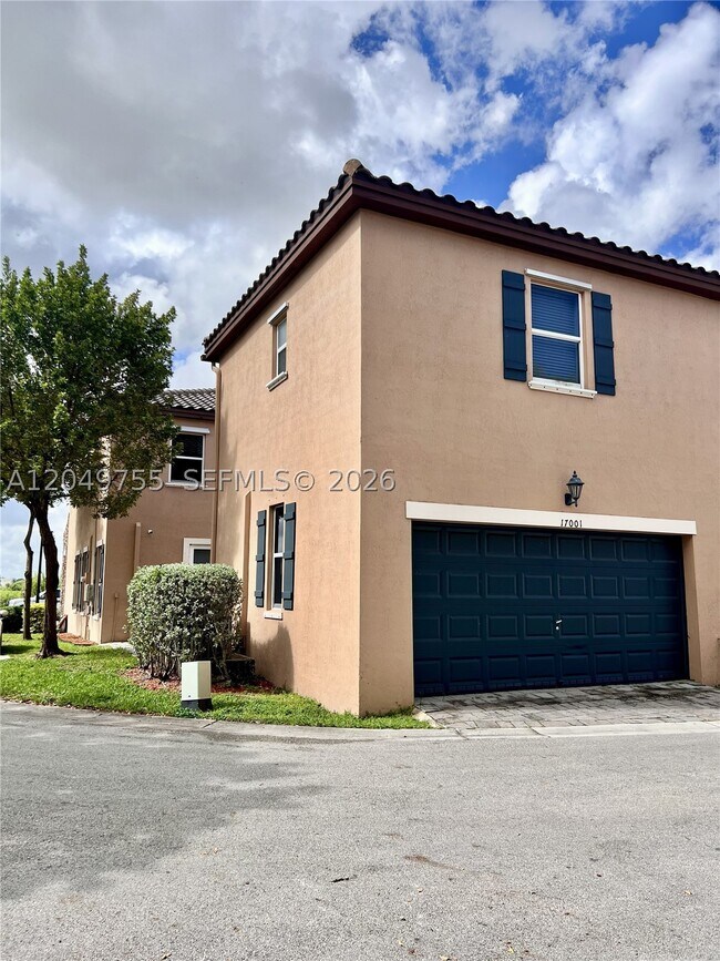 Building Photo - 17001 SW 96th St