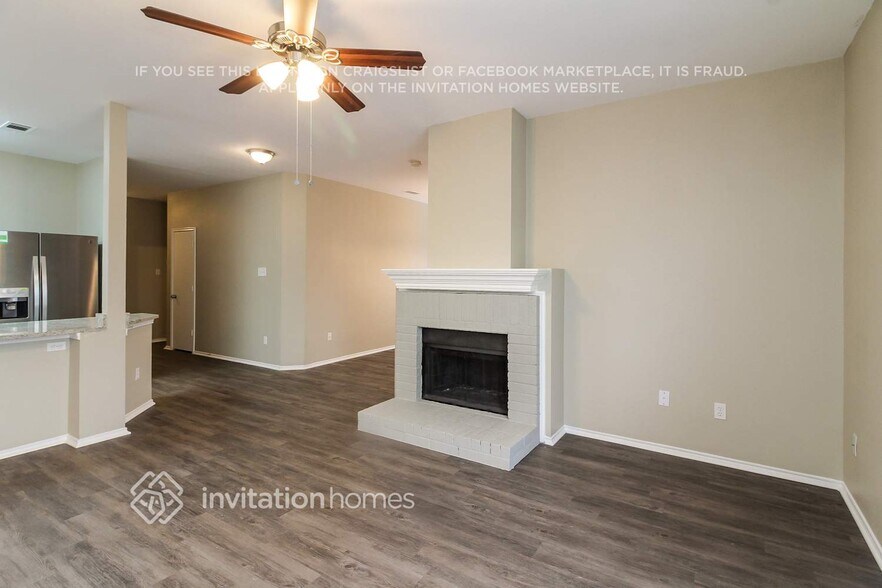 Building Photo - 6717 Flamewood Dr