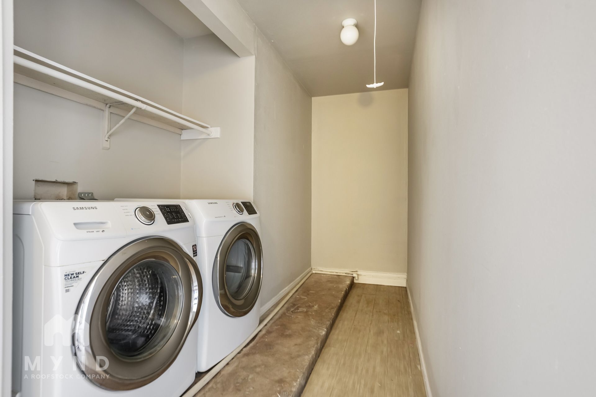 Building Photo - 6204 Duchess Dr