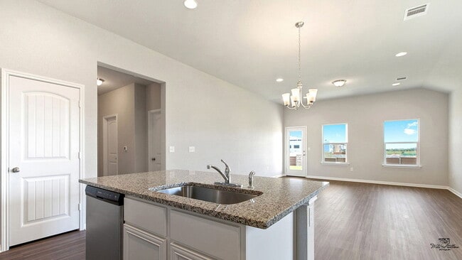 Building Photo - 956 Dubina Ave