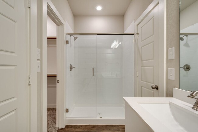 Building Photo - GORGEOUS 3 BEDROOM FOUR PLEX LOCATED IN MI...