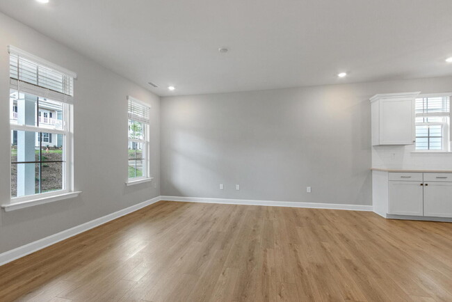 Building Photo - 712 Georgias Landing Parkway