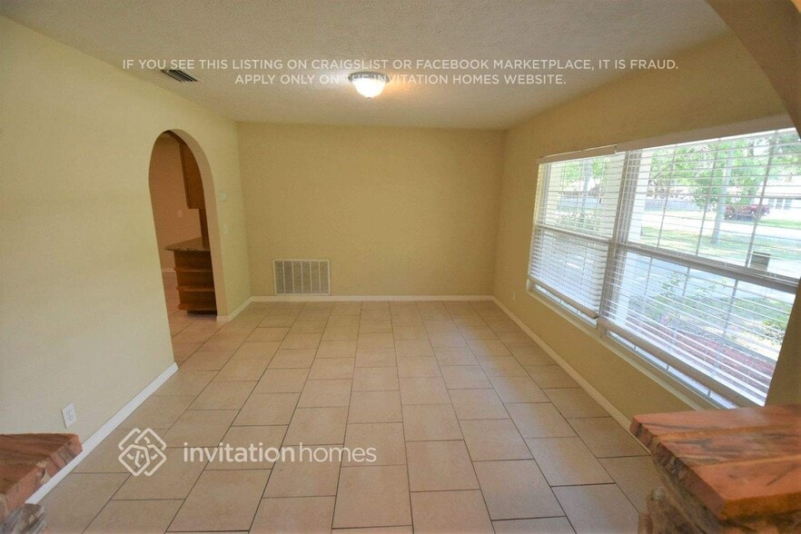 Building Photo - 124 Wildwood St