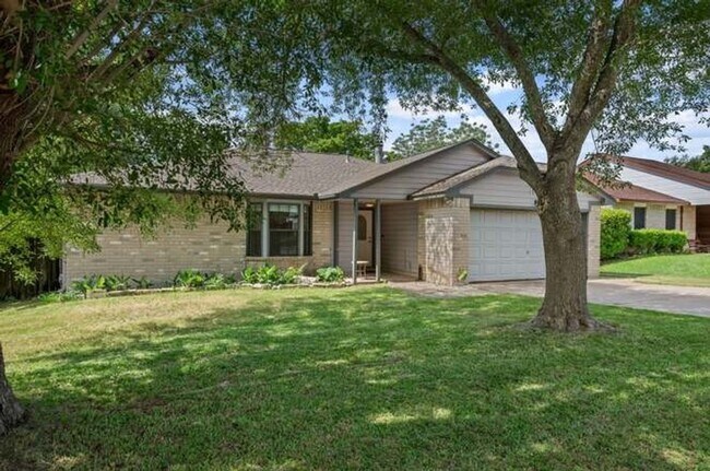 Building Photo - 4 Bedroom Single Family Home in Pflugerville