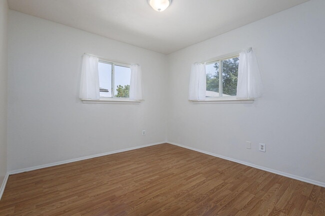 Building Photo - 164 Westway St