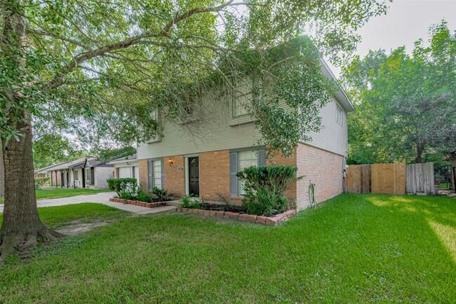 Building Photo - 505 Stoneledge Dr