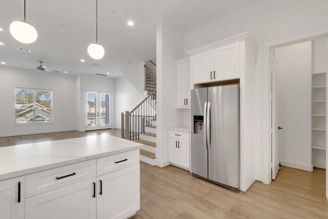 Building Photo - 1526 Chestnut St