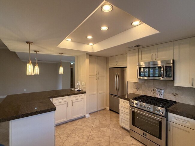 Building Photo - 39196 Sweetwater Dr