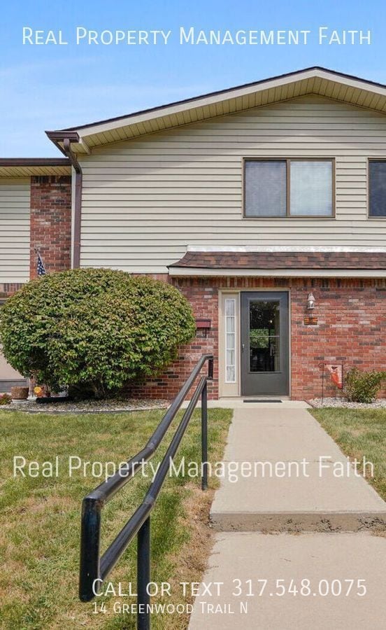 Building Photo - 14 Greenwood Trail N Dr