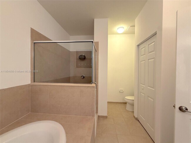 Building Photo - 4228 SW 166th Ct
