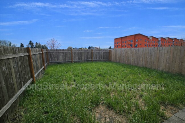 Building Photo - 4437 Creel Ave