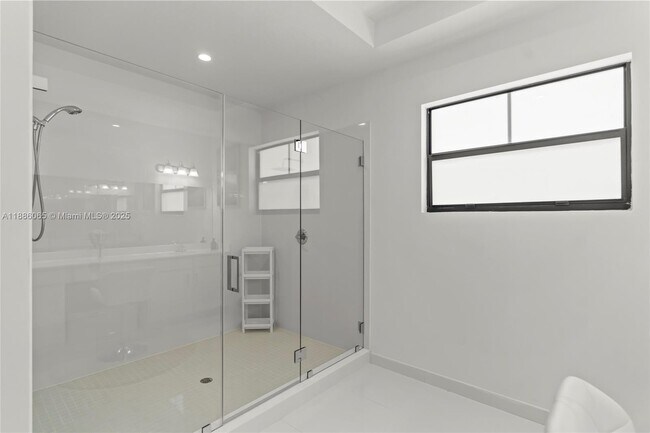 Building Photo - 14841 SW 39th Terrace