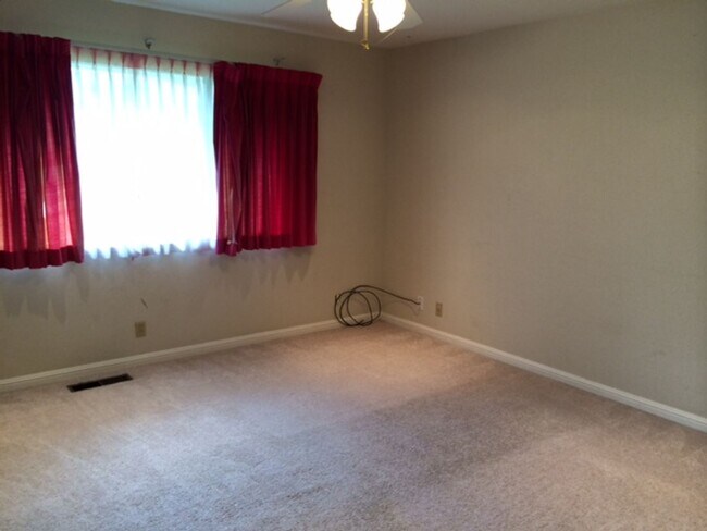 Building Photo - 2 BDRM/3 BATH Fair Oaks Home with an AMAZING view of North Ridge Country Club*** Coming Soon!