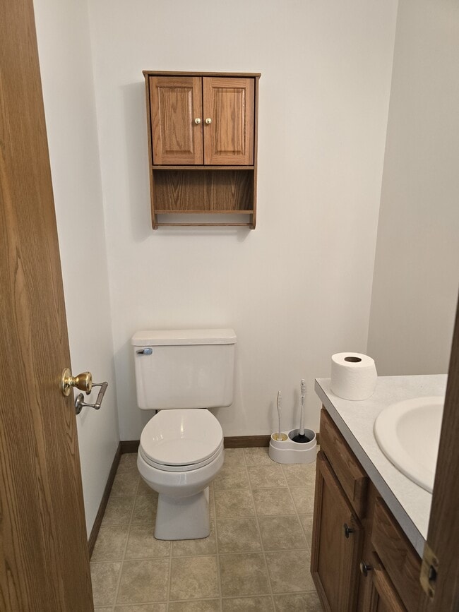 Building Photo - 533 E Main St