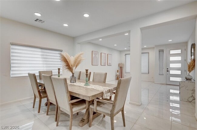 Building Photo - 6723 Tangled Vines Ave