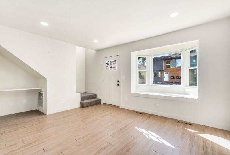 Building Photo - 1618 Banyan Dr