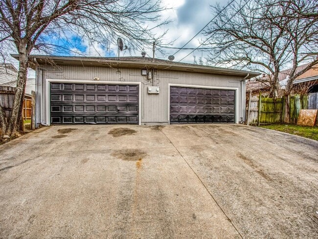 Building Photo - 8121 Ferguson Rd